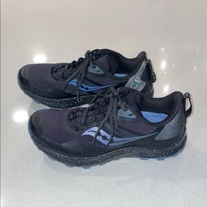 Saucony ICE Black and Blue Athletic Shoes